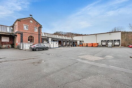 Weida bei Gera | ca. 3.000 m&sup2; | Lager & Produktion | ebenerdig & Rampe | Teilbar ab 1.000 m&sup2;