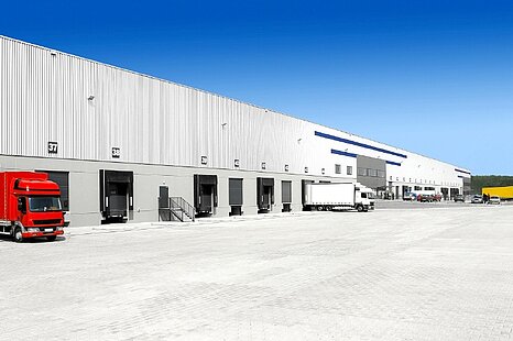 ca. 20.000 m² Logistikfläche direkt an der A93 zu vermieten ca. 20.000 m² Logistikfläche direkt an der A93 zu vermieten