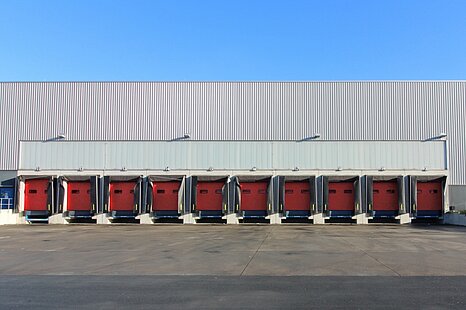 Lager-/Logistik | Rampen | teilbar | ebenerdig | 24/7 Lager-/Logistik | Rampen | teilbar | ebenerdig | 24/7