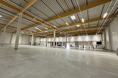 Bad Hersfeld, ca. 4.608 m&sup2; Lager- und Logistikfl&auml;chen mit WGK zur Untervermietung