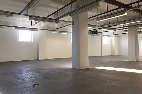HH-HAMMERBROOK | ca. 450 m² | LAGER | SHOWROOM | BÜRO HH-HAMMERBROOK | ca. 450 m² | LAGER | SHOWROOM | BÜRO