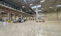 Innenansicht mit Mezzanine