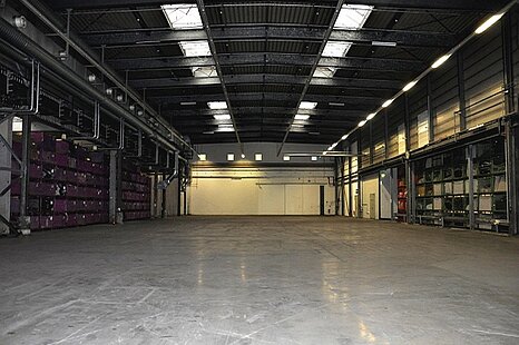 Neuburg an der Donau, ca. 5.000 m² Hallenfläche mit Bürotrakt zu vermieten Neuburg an der Donau, ca. 5.000 m² Hallenfläche mit Bürotrakt zu vermieten