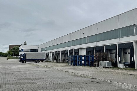 Bei Gera | ca. 6.500 m&sup2; Cross-Dock Logistikimmobilie | 38 Rampen | 24/7-Nutzung | B&uuml;rotrakt