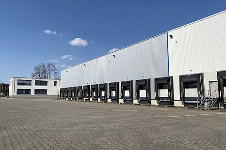 Laderampen | 12 m UKB | ebenerdig | Sprinklerung Laderampen | 12 m UKB | ebenerdig | Sprinklerung