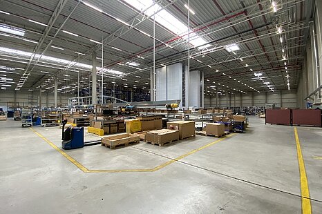 Hochwertige Industrie-/Logistikhalle mit 8m UKB zu vermieten! Hochwertige Industrie-/Logistikhalle mit 8m UKB zu vermieten!