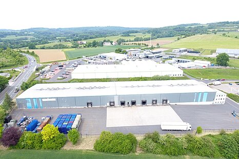 Im Alleinauftrag: Lager/ Logistik - 7x Rampe - 8,00m UKB