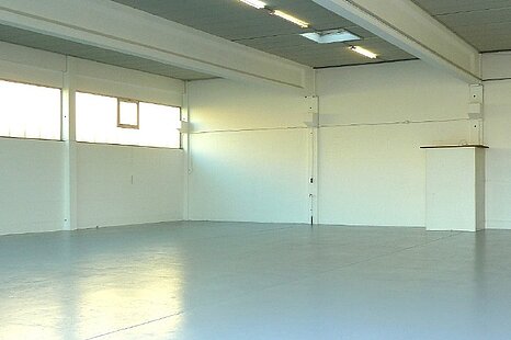 Garching, ca. 2.500 m² Lager- und Bürofläche zu vermieten Garching, ca. 2.500 m² Lager- und Bürofläche zu vermieten