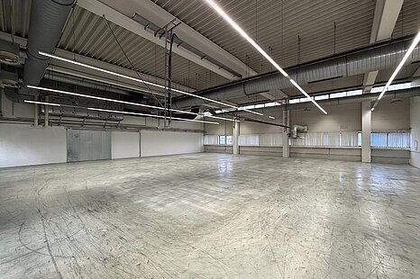 Augsburg-Lechhausen, ca. 1.300 m&sup2; Lager- und Produktionsfl&auml;che inkl. B&uuml;ro zu vermieten