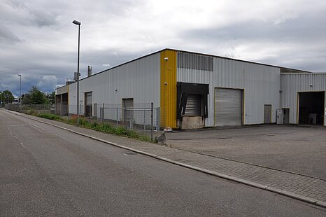 Ca. 2.750 qm Lager-/ Logistikhalle in TOP-LAGE zu vermieten! Ca. 2.750 qm Lager-/ Logistikhalle in TOP-LAGE zu vermieten!