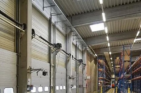 sofort verf&uuml;gbar I ca. 4.000 m&sup2; Lager- und Logistikfl&auml;che mit Rampen