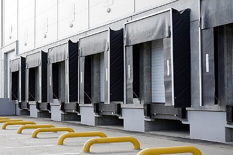Moderne Lager-/Logistikfl&auml;che mit LKW-Rampen zu vermieten!