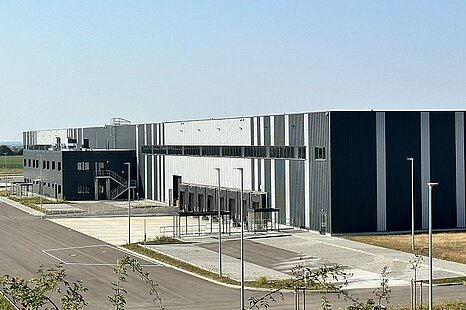 Direkt an der A14 | ca. 14.800 m² Logistik / -Batterielager | WGK III Direkt an der A14 | ca. 14.800 m² Logistik / -Batterielager | WGK III