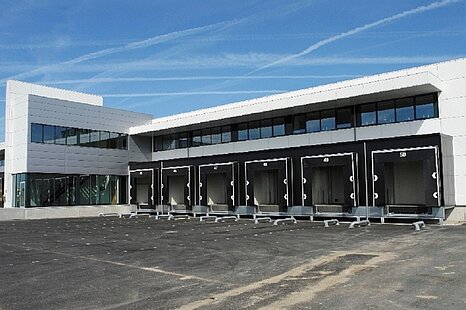 Schortens, ca. 20.000 m² Neubauhallenfläche zu vermieten Schortens, ca. 20.000 m² Neubauhallenfläche zu vermieten