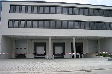 Hochwertige Lager-/Produktionsfl&auml;che in Top-Lage zu vermieten!