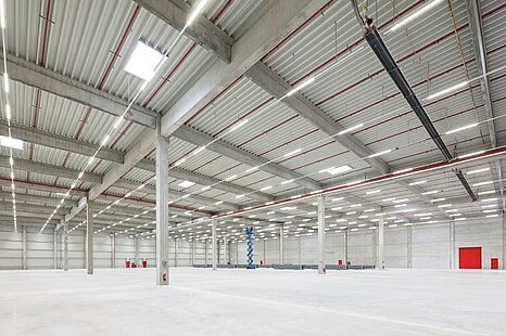 Hochwertiger Logistikneubau, ca. 5.000 m² moderne Hallenfläche zu vermieten Hochwertiger Logistikneubau, ca. 5.000 m² moderne Hallenfläche zu vermieten