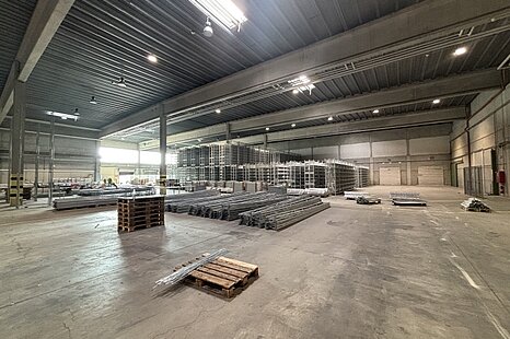 Provisionsfrei | Lager- / Logistikfläche | 5 Rampen | 24/7 Provisionsfrei | Lager- / Logistikfläche | 5 Rampen | 24/7