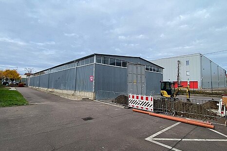 Halle (Saale) | Gewerbepark | ca. 850 m² Hallenfläche anmietbar | ebenerdig Halle (Saale) | Gewerbepark | ca. 850 m² Hallenfläche anmietbar | ebenerdig
