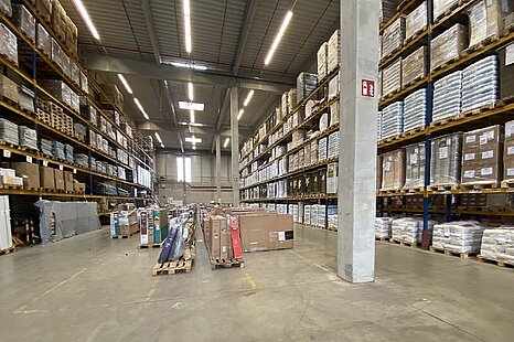 Lager-/Logistikfl&auml;che in Top-Lage zu vermieten!