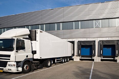Provisionsfrei | ab 4.200 m² | Industrie-/Logistikhalle | klimatisiert Provisionsfrei | ab 4.200 m² | Industrie-/Logistikhalle | klimatisiert