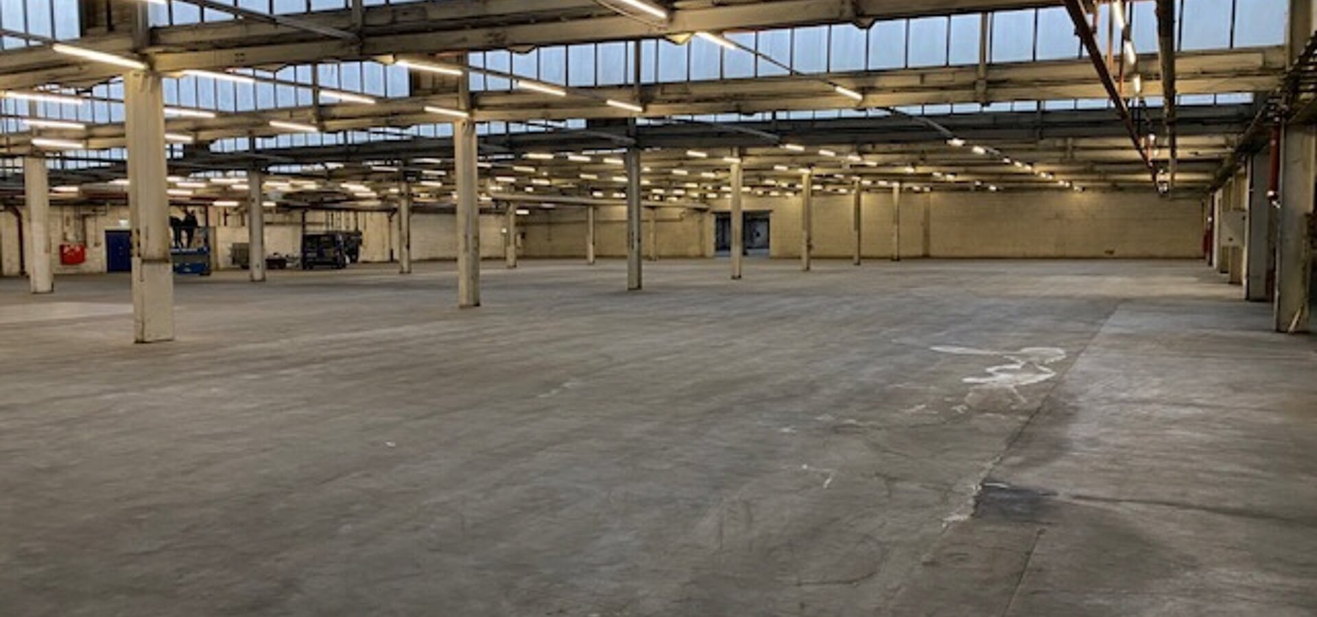 Halle 1