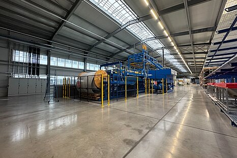 Großzügige Hallenfläche mit Verwaltung und Sozialgebäude! Großzügige Hallenfläche mit Verwaltung und Sozialgebäude!