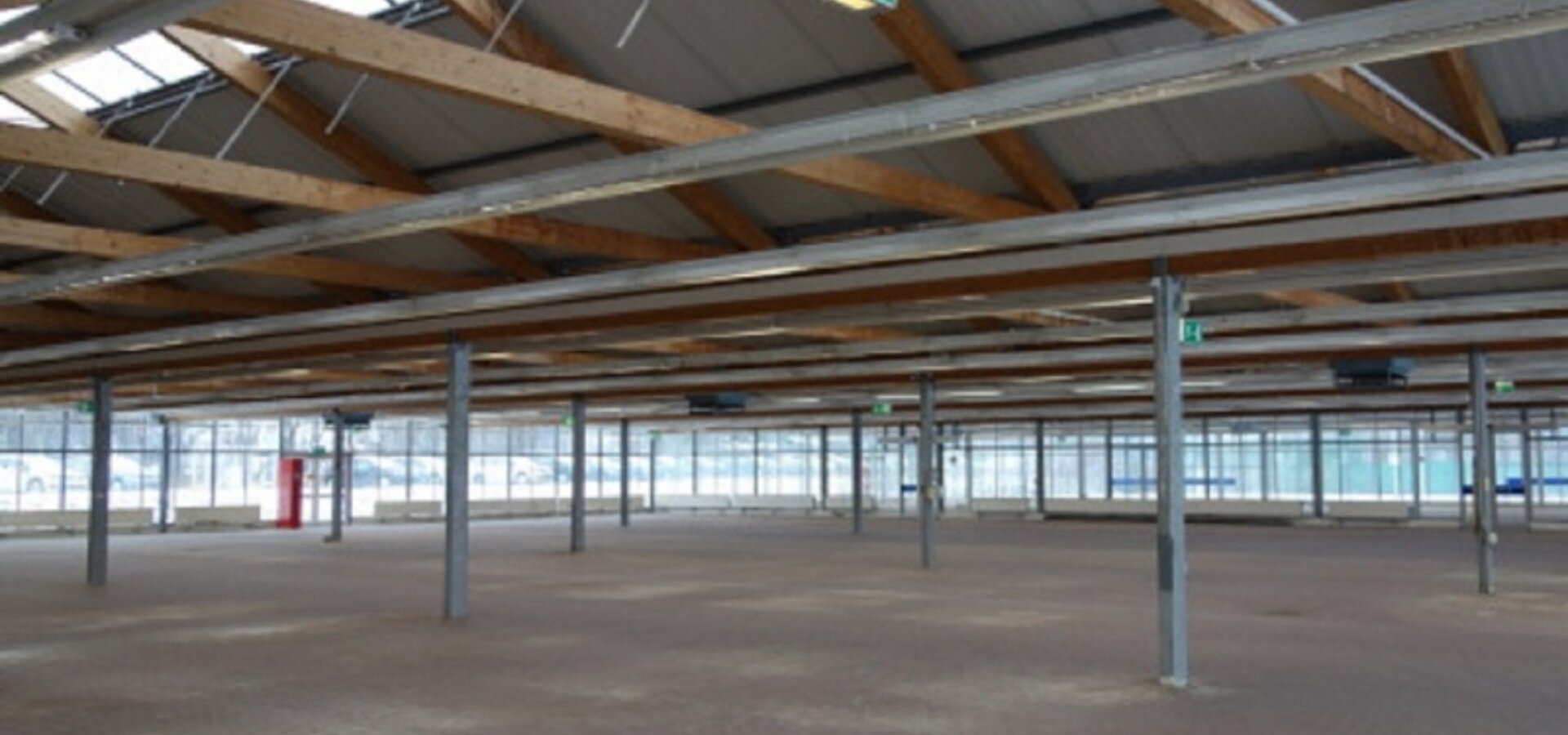 Innenansicht Sheddachhalle