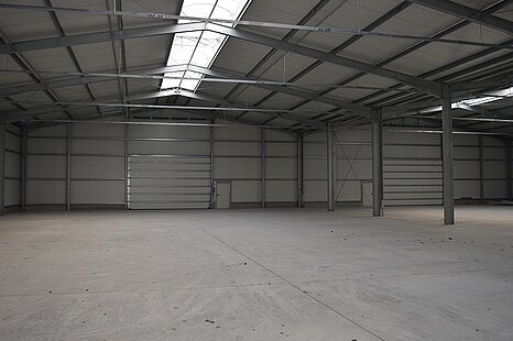 Moderne Lager-/Produktionsfläche mit ca. 2.200 m² zu vermieten Moderne Lager-/Produktionsfläche mit ca. 2.200 m² zu vermieten