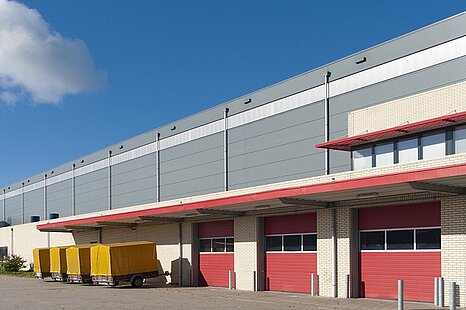 Hochwertige Bestandsimmobilie, ca. 6.500 m² Lager- und Logistikhalle zu vermieten l Rampen Hochwertige Bestandsimmobilie, ca. 6.500 m² Lager- und Logistikhalle zu vermieten l Rampen