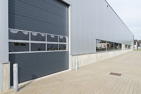 Langenhagen, ca. 1.180 m² Hallenfläche mit Meisterbüro zu vermieten Langenhagen, ca. 1.180 m² Hallenfläche mit Meisterbüro zu vermieten