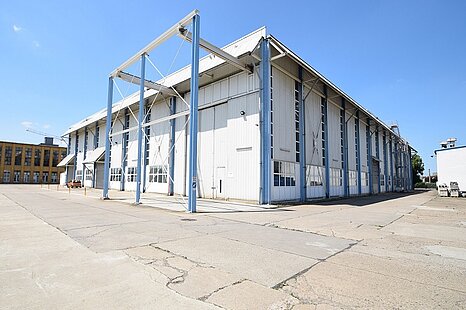 Leipzig | ca. 9.600 m² Lager & Produktion | teilbar ab ca. 367 m² | ebenerdig | viel Freifläche Leipzig | ca. 9.600 m² Lager & Produktion | teilbar ab ca. 367 m² | ebenerdig | viel Freifläche