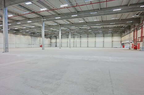 Moosbach, ca. 3.800 m² neuwertige Lagerfläche zu vermieten Moosbach, ca. 3.800 m² neuwertige Lagerfläche zu vermieten