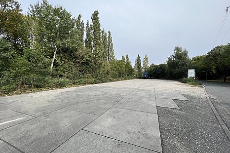 ca. 1.250 m&sup2; gro&szlig;e befestigte Freifl&auml;che in Reinbek
