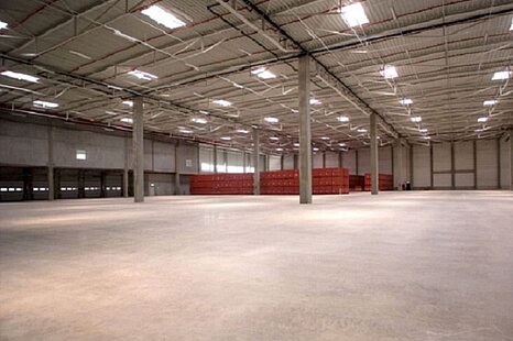 Funktionale Logistik- und Produktionsfläche mit ca. 7.000 m² Hallenfläche ab sofort zu vermieten Funktionale Logistik- und Produktionsfläche mit ca. 7.000 m² Hallenfläche ab sofort zu vermieten