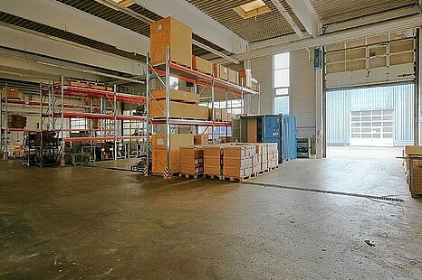 Bayreuth, ca. 2.000 m² Lager- und Produktionsfläche mit guter Anbindung zu vermieten Bayreuth, ca. 2.000 m² Lager- und Produktionsfläche mit guter Anbindung zu vermieten