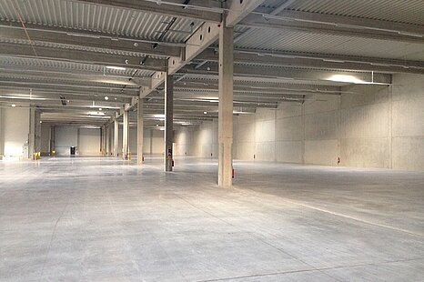 Attraktive Lager-/Logistikfläche mit ca. 4.000 m² zu vermieten Attraktive Lager-/Logistikfläche mit ca. 4.000 m² zu vermieten