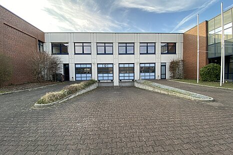 Repräsentativer Gewerbepark | top Hallenfläche | teilbar ab 1.500 m² Repräsentativer Gewerbepark | top Hallenfläche | teilbar ab 1.500 m²