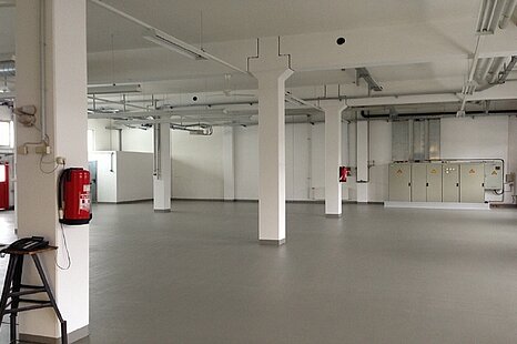 Berlin Spandau, ca.2.800 m&sup2;, Lager, Produktion