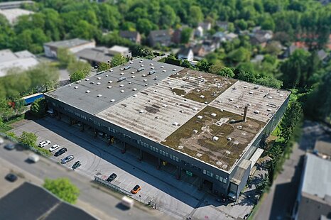 Rampe | ebenerdig | provisoinsfrei | eingefriedet Rampe | ebenerdig | provisoinsfrei | eingefriedet