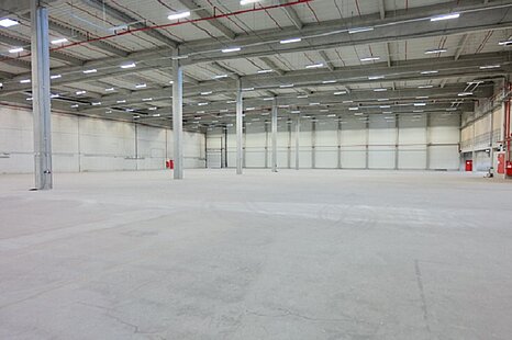 sofort verfügbare neuwertige Logistikimmobilie, ca. 6.500 m² mit Rampen sofort verfügbare neuwertige Logistikimmobilie, ca. 6.500 m² mit Rampen