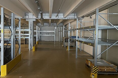 Egglham, ca. 7.900 m² teilbare Lagerfläche zu vermieten Egglham, ca. 7.900 m² teilbare Lagerfläche zu vermieten