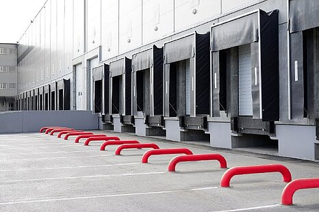 Ab sofort verfügbar: 10.000 m² Logistikhalle in direkter Autobahnnähe zu vermieten! Ab sofort verfügbar: 10.000 m² Logistikhalle in direkter Autobahnnähe zu vermieten!