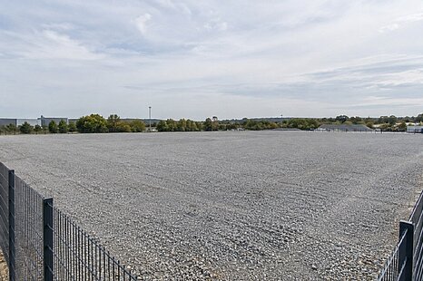 20.000 m² Freifläche | Befestigung möglich | langfristig anmietbar 20.000 m² Freifläche | Befestigung möglich | langfristig anmietbar