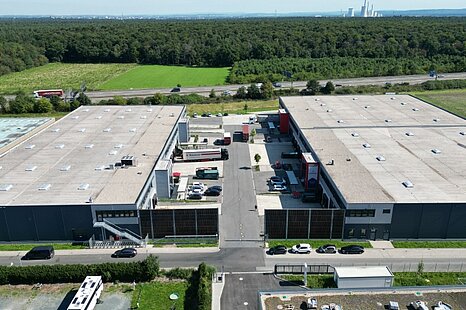 Im Alleinauftrag: Bis zu ca. 11.200 qm Hallenfläche zu vermieten! Im Alleinauftrag: Bis zu ca. 11.200 qm Hallenfläche zu vermieten!