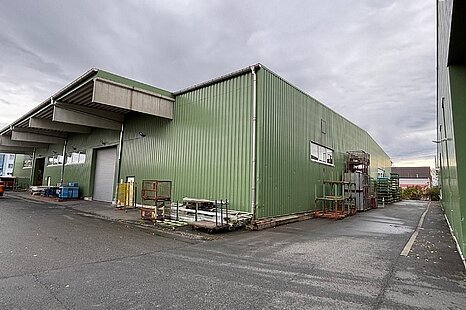 Oberlungwitz | ca. 3.900 m² | Lager & Produktionsfläche | beheizt Oberlungwitz | ca. 3.900 m² | Lager & Produktionsfläche | beheizt