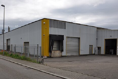 Coburg, ca. 850 m&sup2; Hallenfl&auml;che zzgl. B&uuml;rofl&auml;che zu vermieten