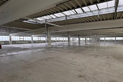 Niederf&uuml;llbach, ca. 6.000 m&sup2; teilbare Produktions- und Lagerfl&auml;che zu vermieten