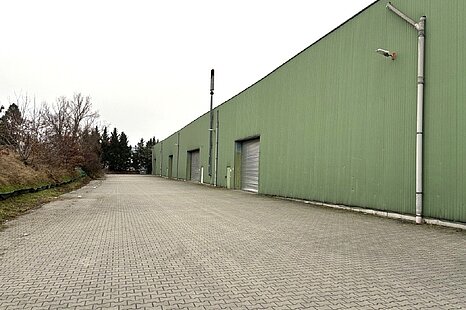 Stahnsdorf, ca. 5.250 m² Lager zzgl. ca. 8.000 m² Freifläche und Büro Stahnsdorf, ca. 5.250 m² Lager zzgl. ca. 8.000 m² Freifläche und Büro