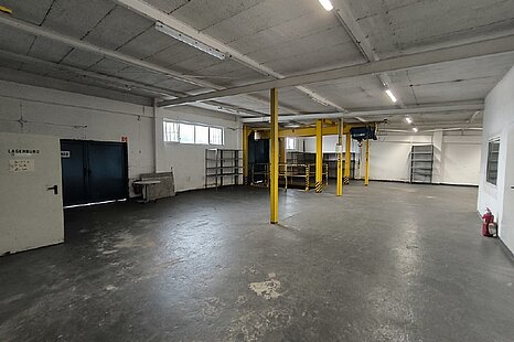 HH-HAFEN | CA. 915 m² | RAMPENLAGER | BÜRO | AUßENFLÄCHE HH-HAFEN | CA. 915 m² | RAMPENLAGER | BÜRO | AUßENFLÄCHE