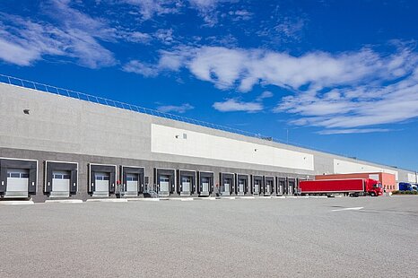hochwertige Logistikliegenschaft mit ca. 7.000 m², teilweise Crossdock